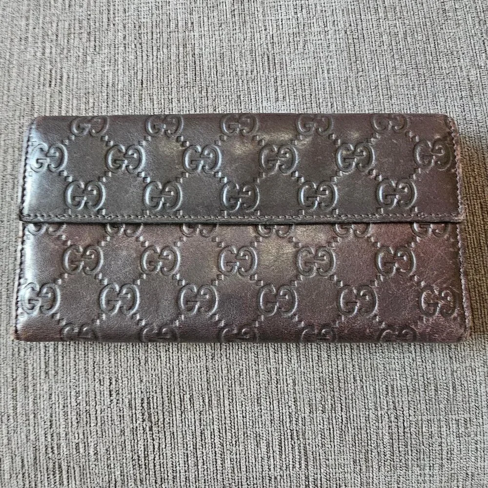 Gucci Guccissima Heart Continental Wallet Dark Brown 100 % Authentic
